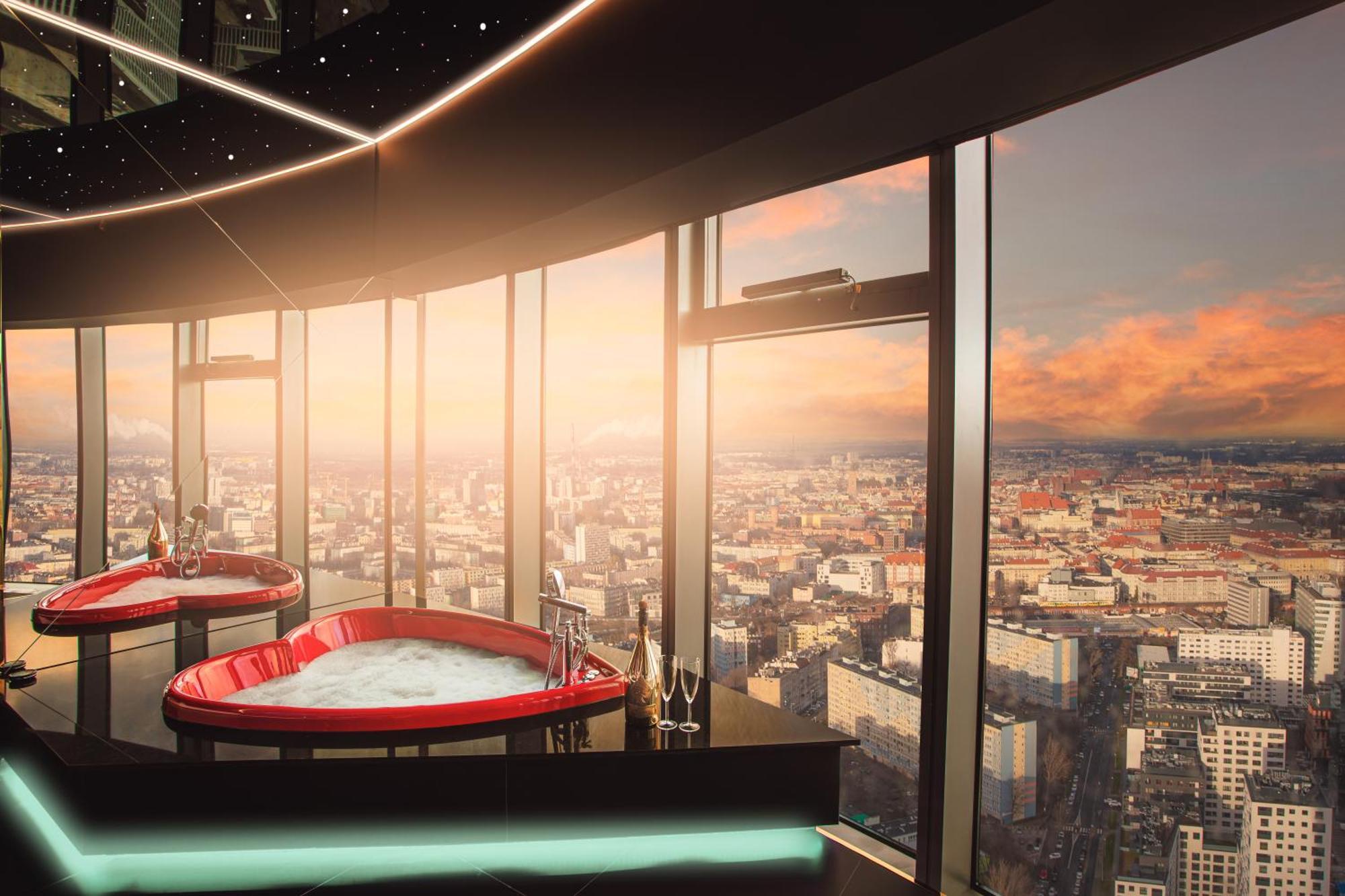 Apartamenty Sky Tower Z Jakuzzi Przy Oknie Wroclaw Exterior photo